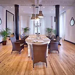 Hotel Belfry & By Ligne St Barth 5*